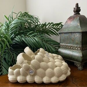 Message Bubble Clogs with Sling Shoes